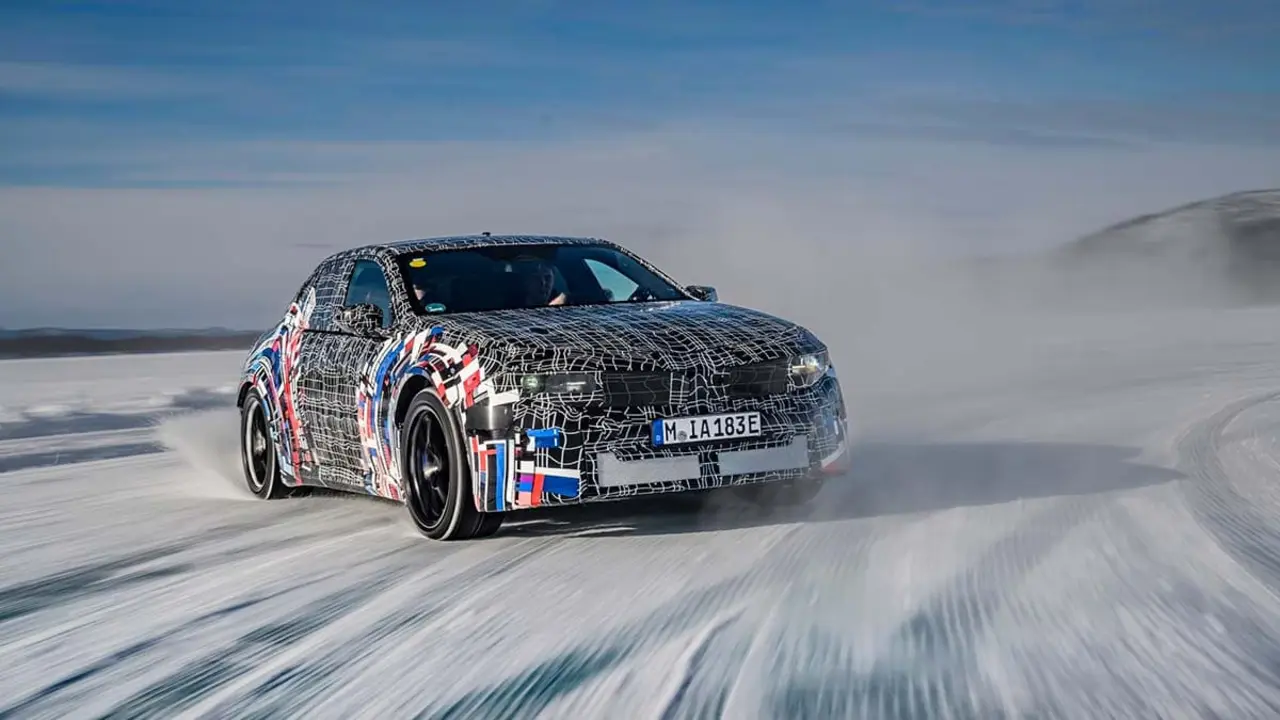 BMW M el&eacute;ctrico sobre la nieve