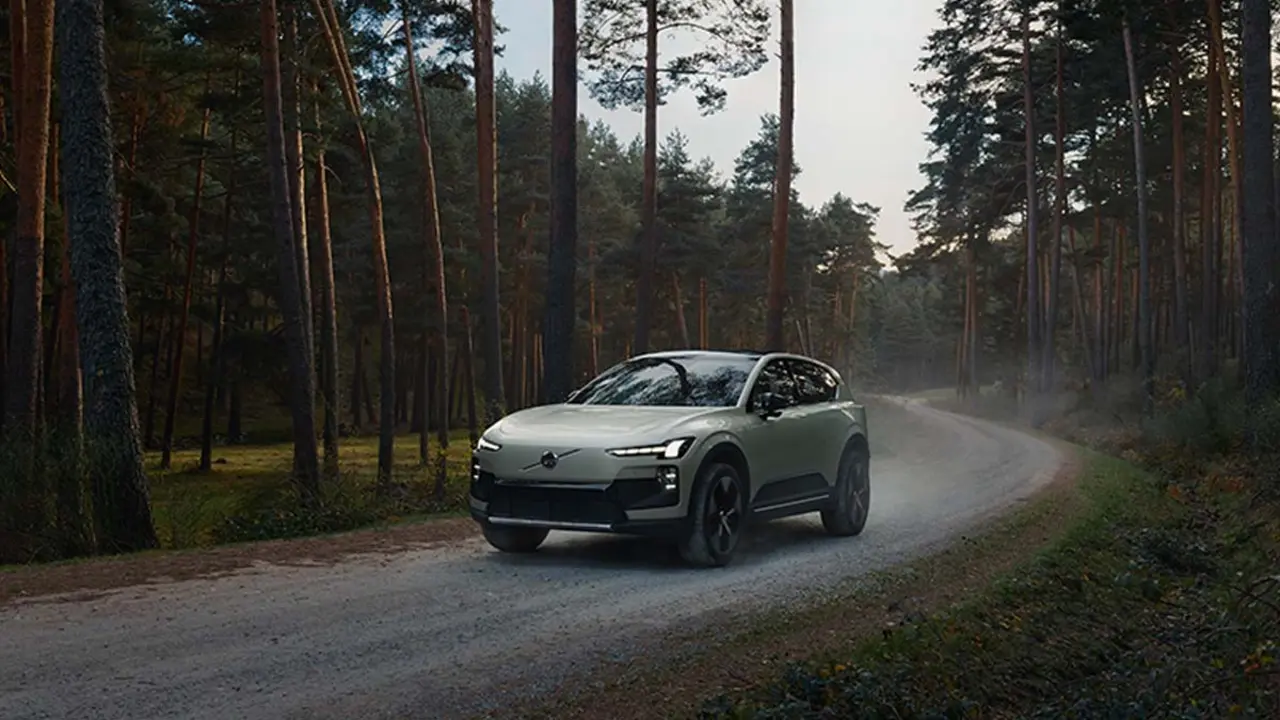 Foto del Volvo EX60 tras su presentaci&oacute;n oficial