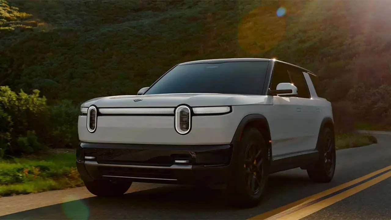 El Rivian R2 es un SUV el&eacute;ctrico que combina innovaci&oacute;n, autonom&iacute;a y estilo, dise&ntilde;ado para liderar en el mercado de veh&iacute;culos el&eacute;ctricos.