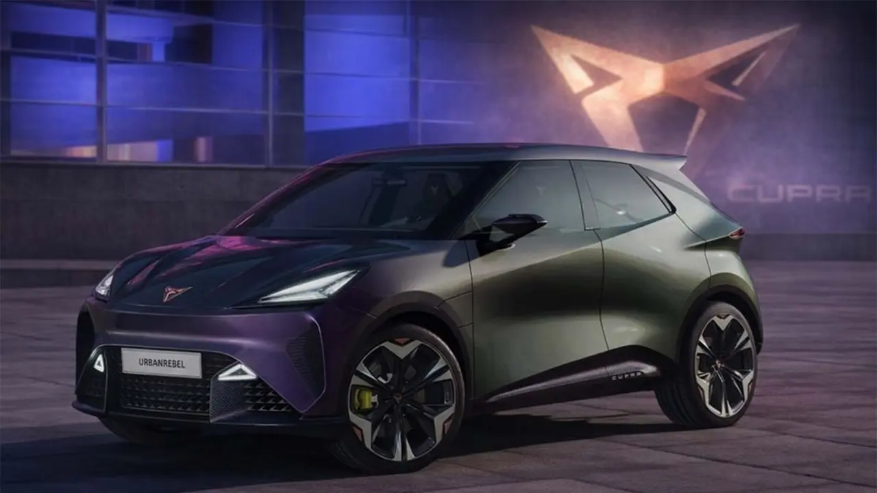 El CUPRA UrbanRebel, veh&iacute;culo el&eacute;ctrico compacto, destaca en la ciudad con dise&ntilde;o moderno y tecnolog&iacute;a avanzada.