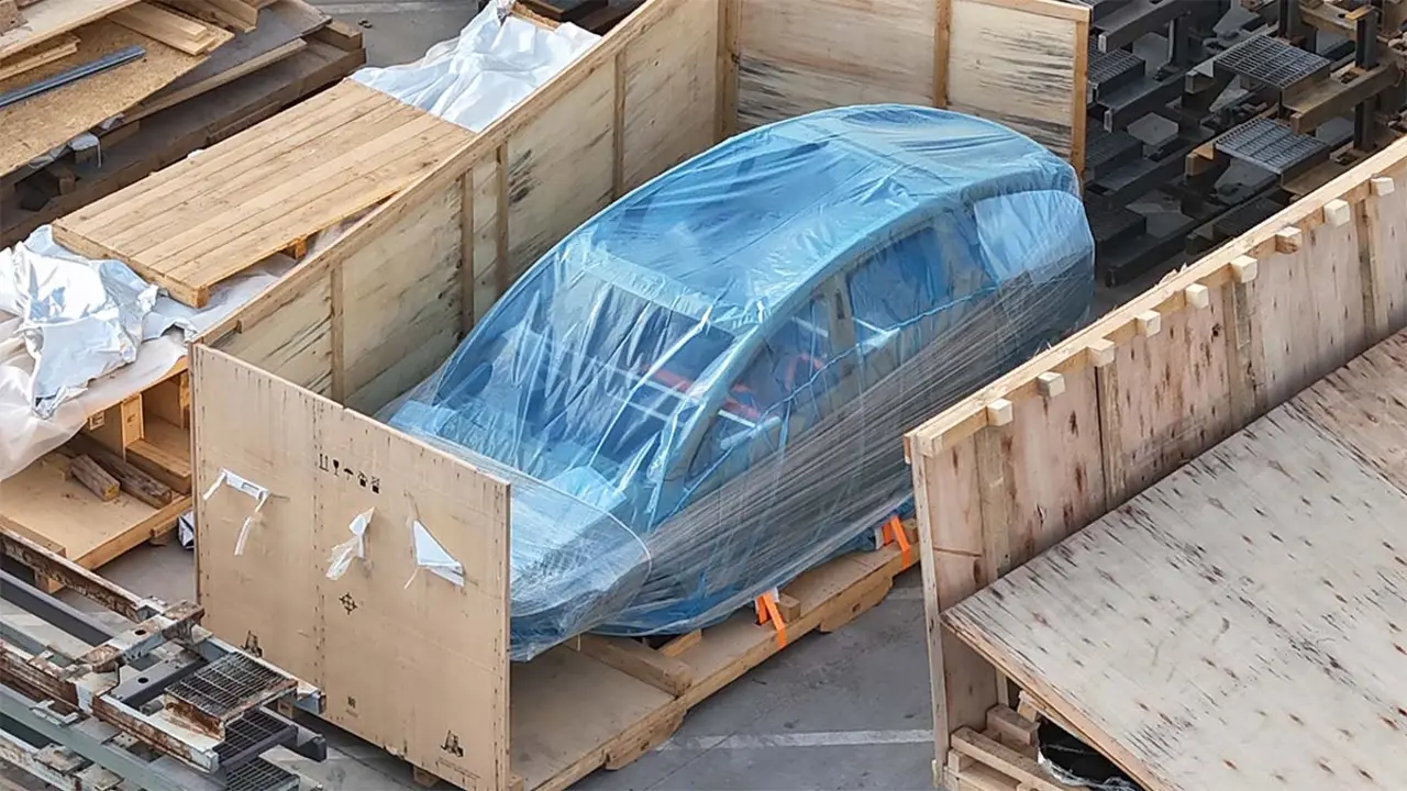 Chasis del Tesla Model Y L avistado en Giga Texas