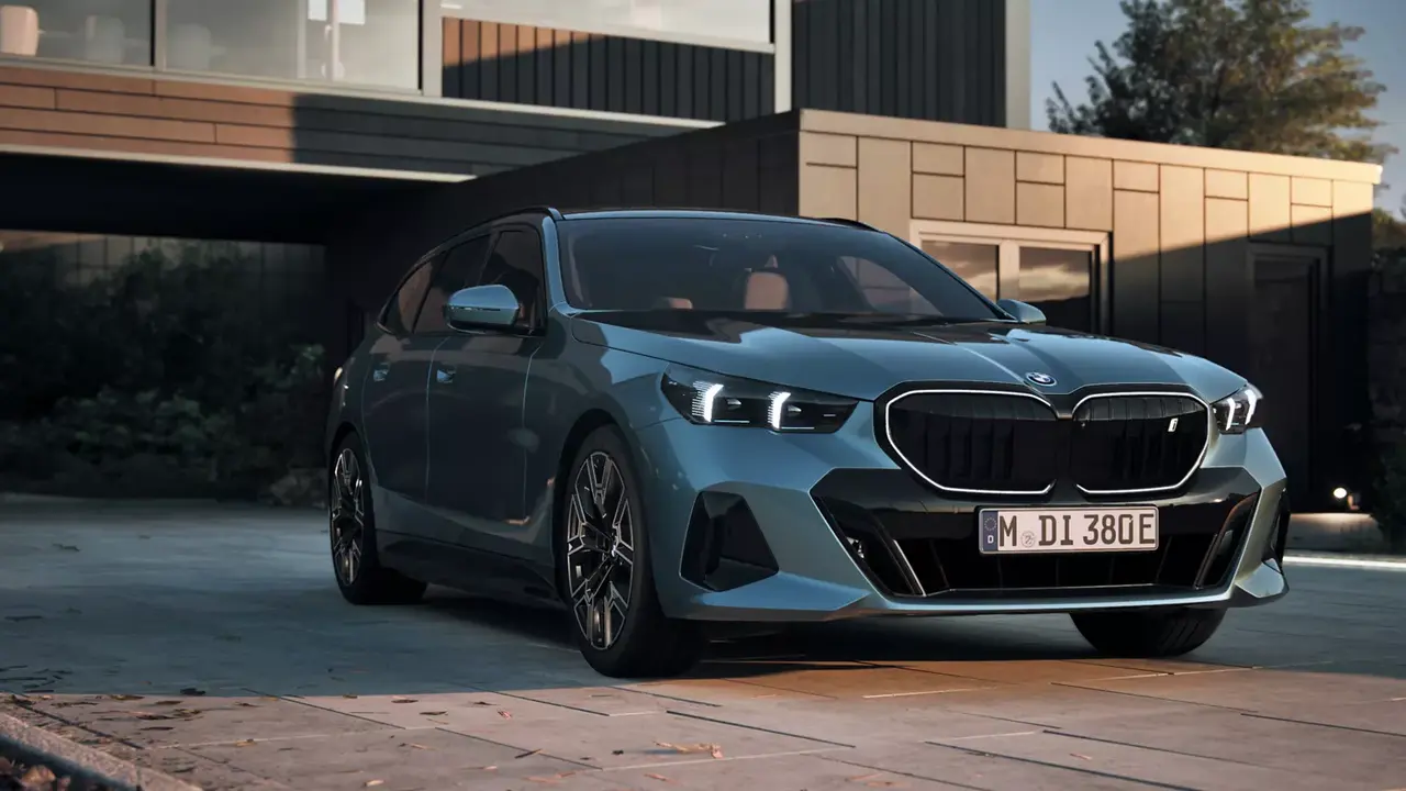 BMW i5 Touring eDrive40