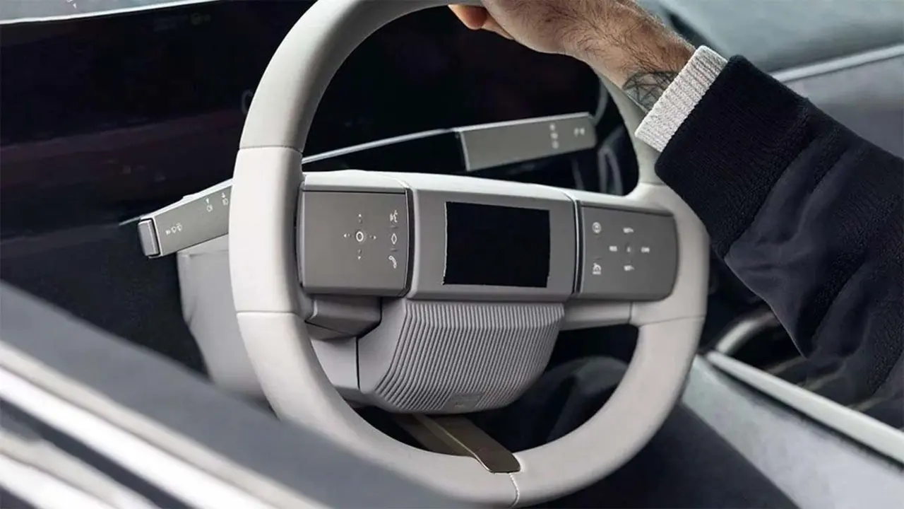 Detalle del nuevo volante del Jaguar Type 00