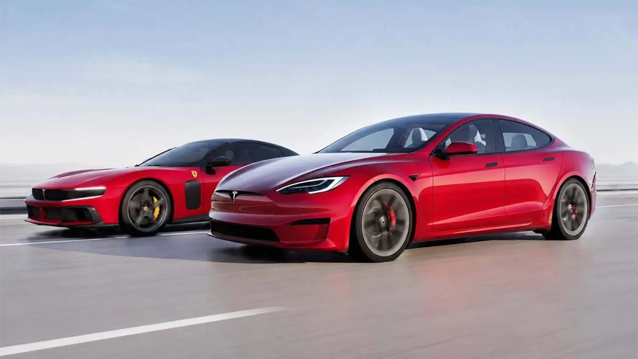 Tesla Model S Plaid VS Ferrari Luce