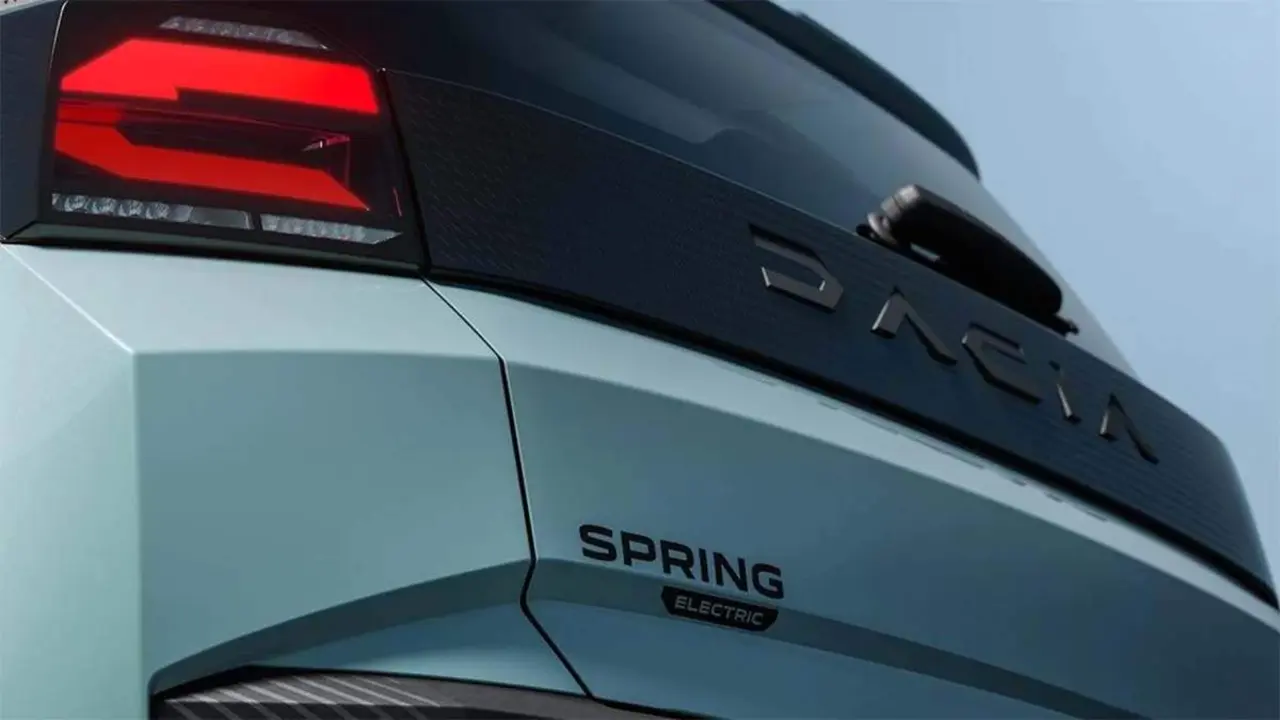 Vista trasera del nuevo Dacia Spring 2026