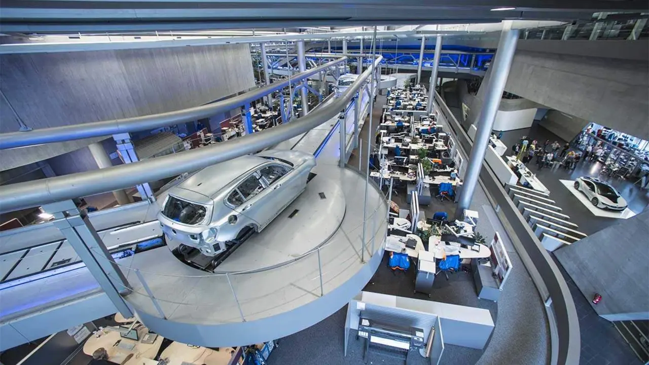 BMW-fabrica-Leipzig-interior