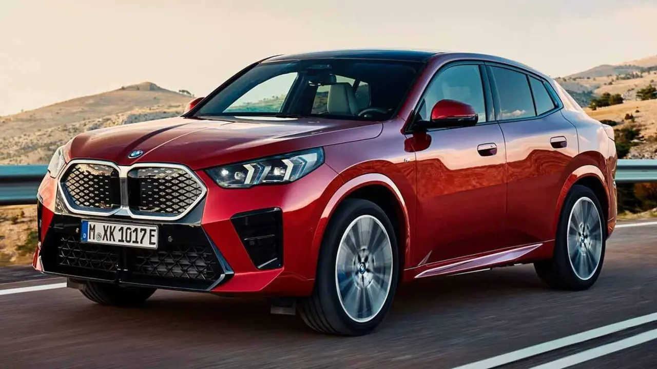 BMW-iX2_rojo