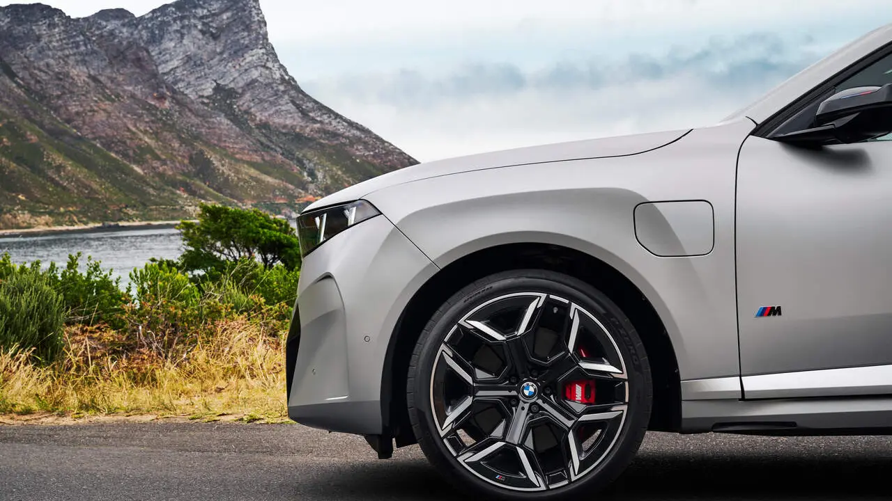 BMW iX5
