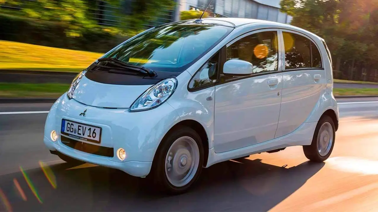 Mitsubishi-iMiEV_blanco