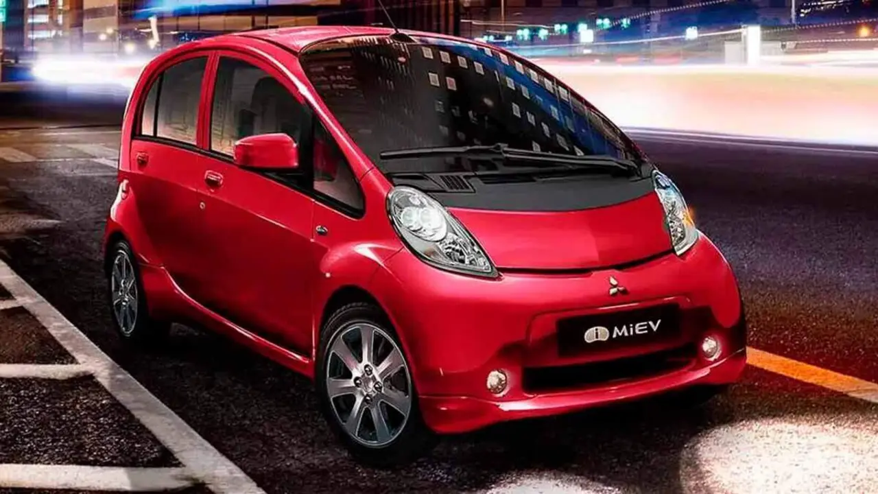 Mitsubishi-iMiEV_rojo