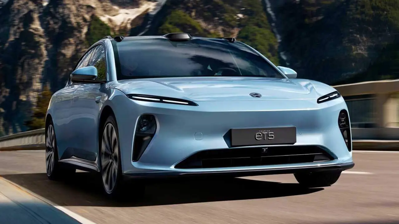 NIO-ET5-Touring_azul