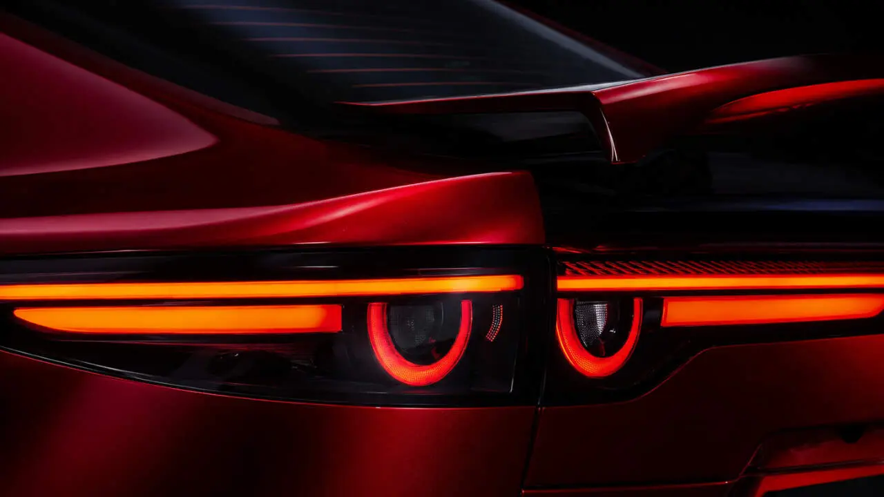 Detalle de la parte trasera del Mazda 6e