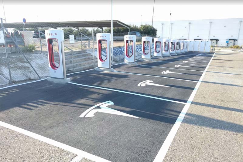 Imagen de los Supercharger de Zaragoza.