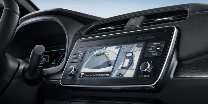Nissan_Leaf-pantalla_360