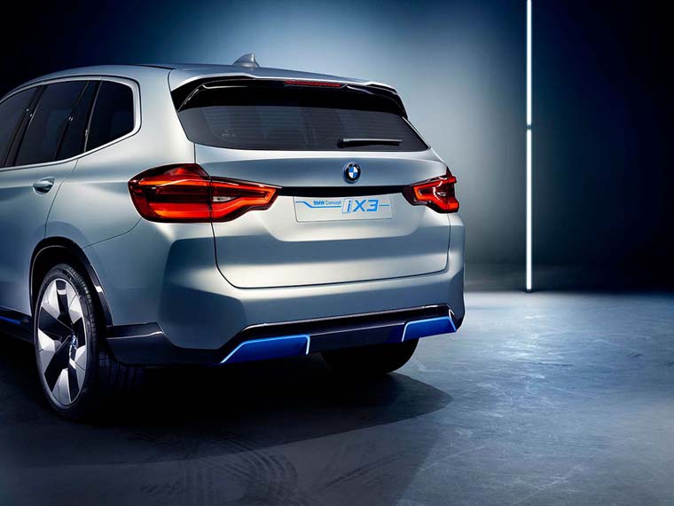 BMW-iX3-05