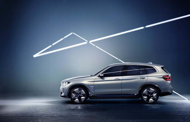 BMW-iX3-04
