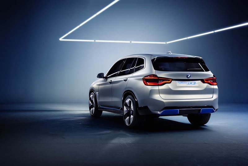 BMW-iX3-02