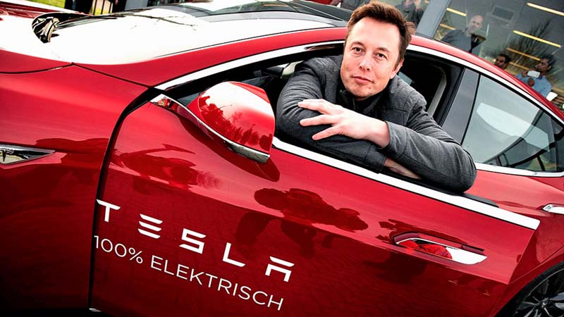 Elon-Musk-Montado_Tesla