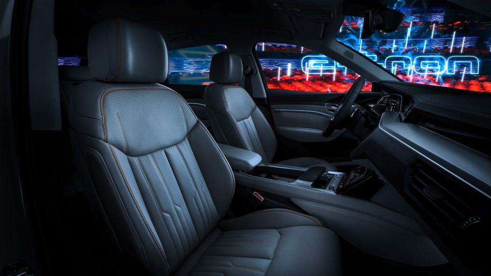 Interior-Audi-e-tron quattro02