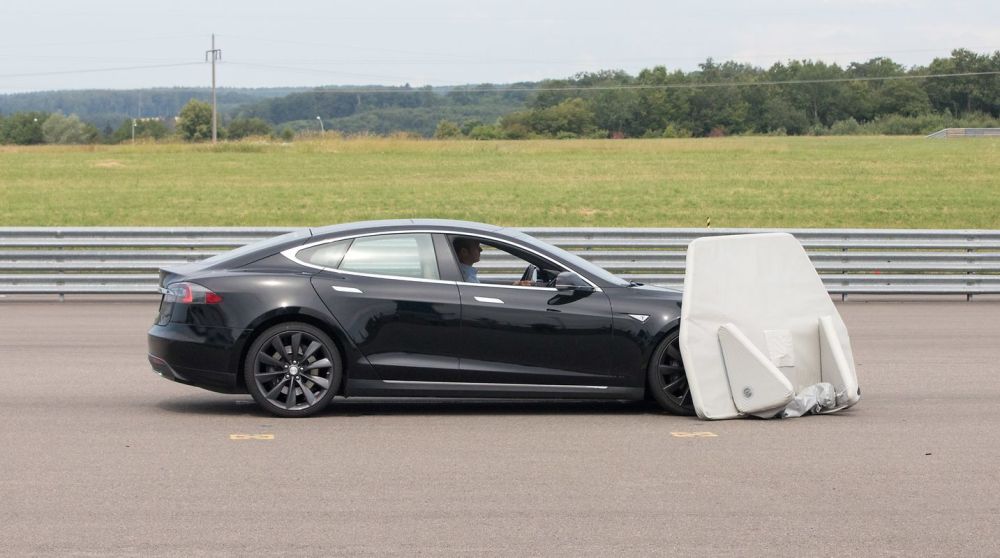 Prueba-Luxemburgo-TeslaModelS2015_03