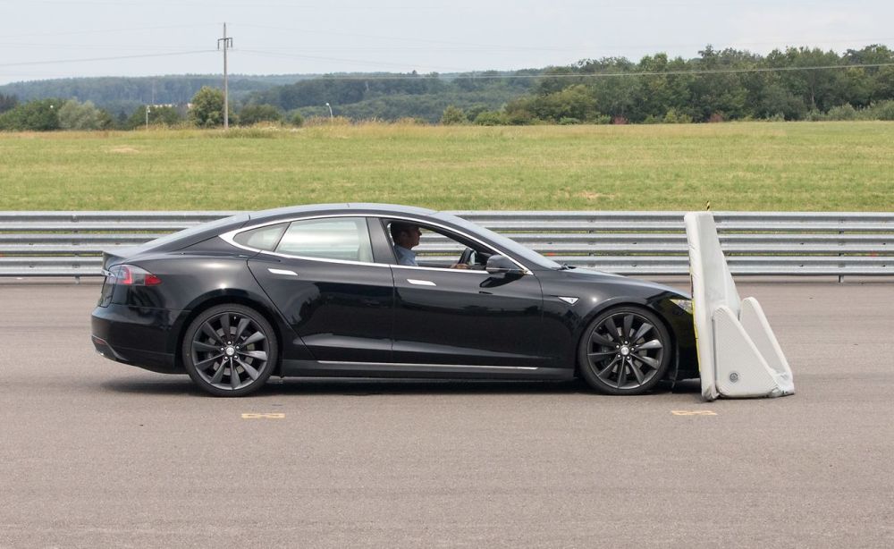 Prueba-Luxemburgo-TeslaModelS2015_02