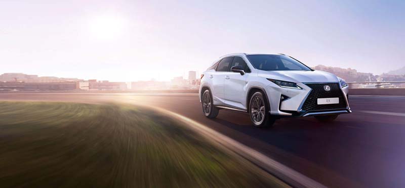 Lexus-crossover02