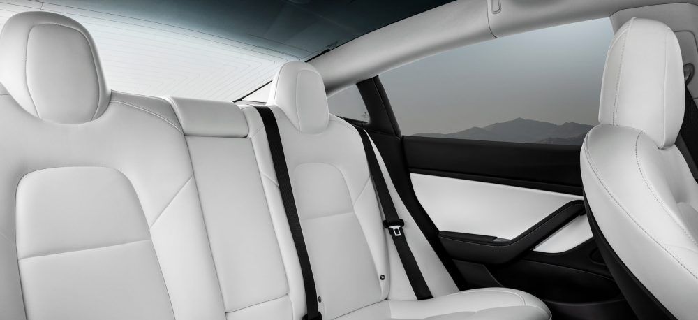 Interior-Blanco_Model-3