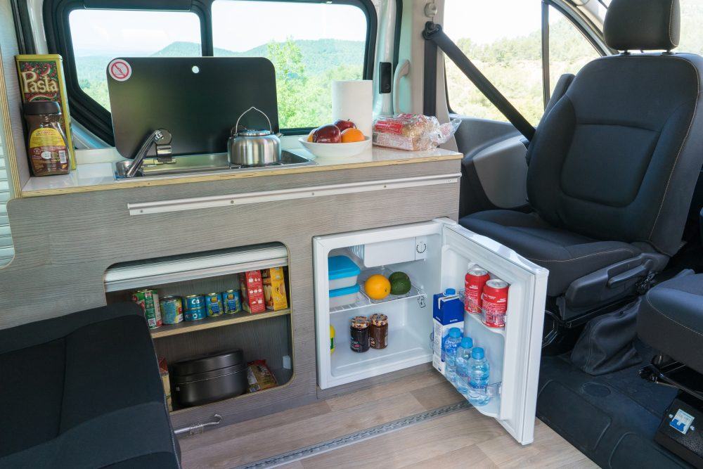 Nissan-Camper03