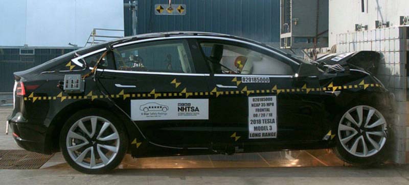 Choque-Frontal-Model3-NHTSA01