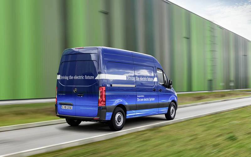 Mercedes-eSprinter04