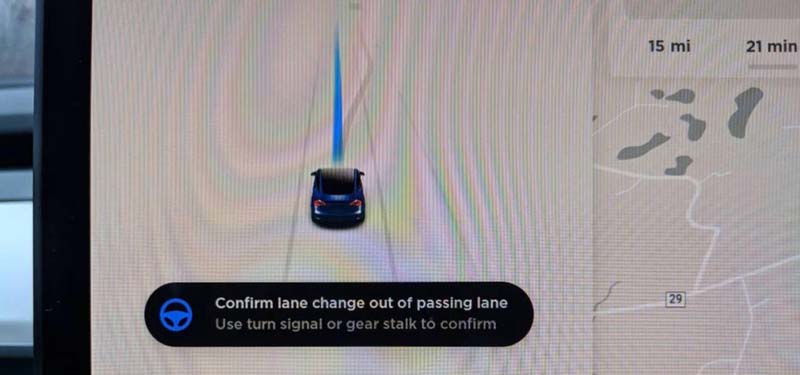 Tesla-cambio-carril-software9-autopilot-necesaria-confirmacion-conductor