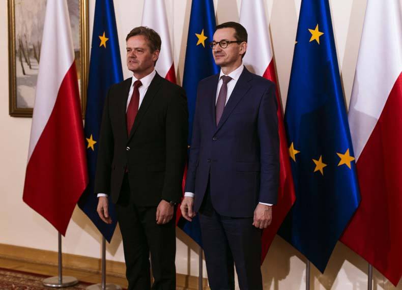 Markus_Schäfer_mercedes-benz-Mateusz_Morawiecki_primer-ministro-polonia