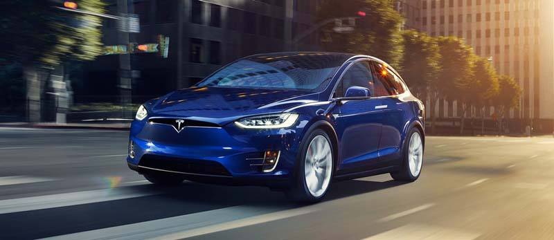 Tesla-Model-X-azul