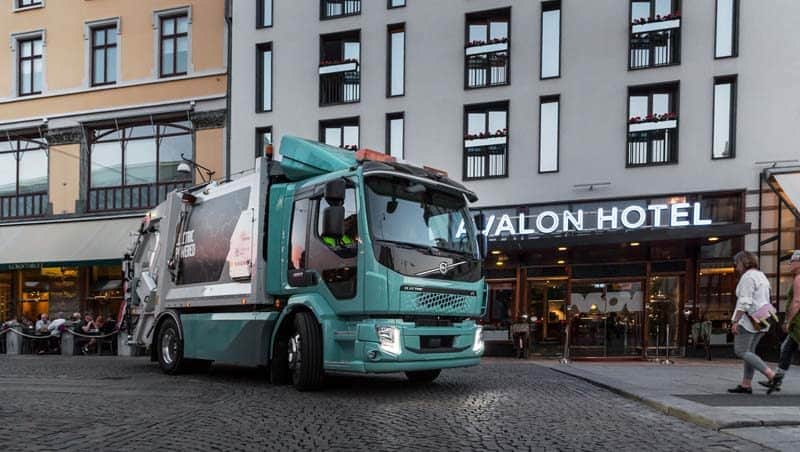 camion-electrico-volvo-fl-electrico-convertido-camion-basuras