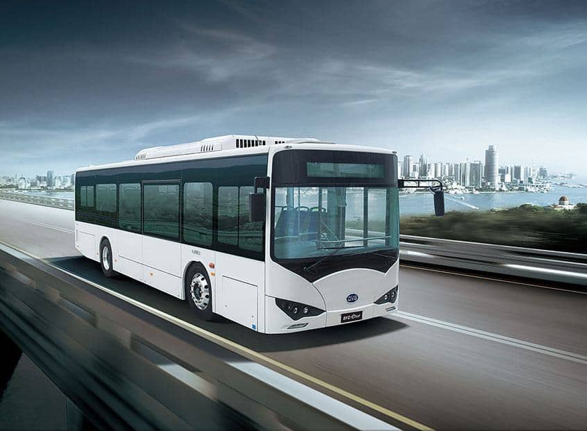 BYD-autobus-electrico-circulando