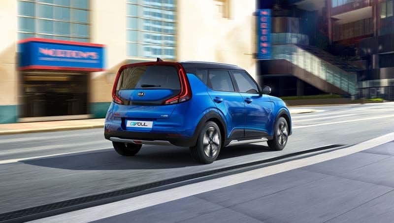 kia-soul-azul-trasera-movimiento