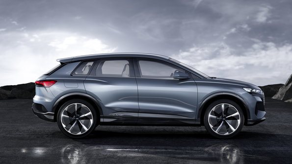 lateral Audi Q4 e-tron concept