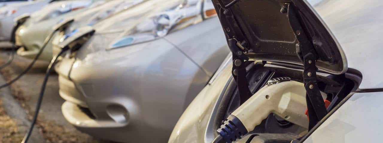 nissan-leaf-cargando-fortum