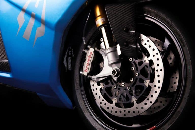 frenos-Monoblock-Brembo_Lightning-Strike-carbon-edition