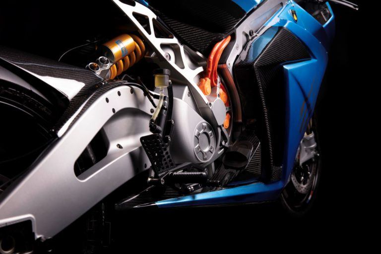 Version-rendimiento-performance-Lightning-Strike-carbon-edition