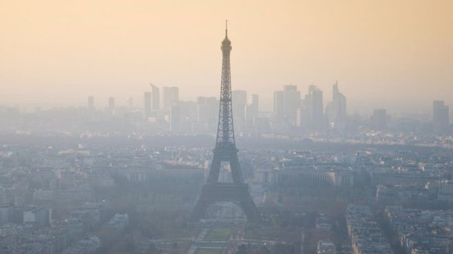paris-contaminacion-torre-eiffel
