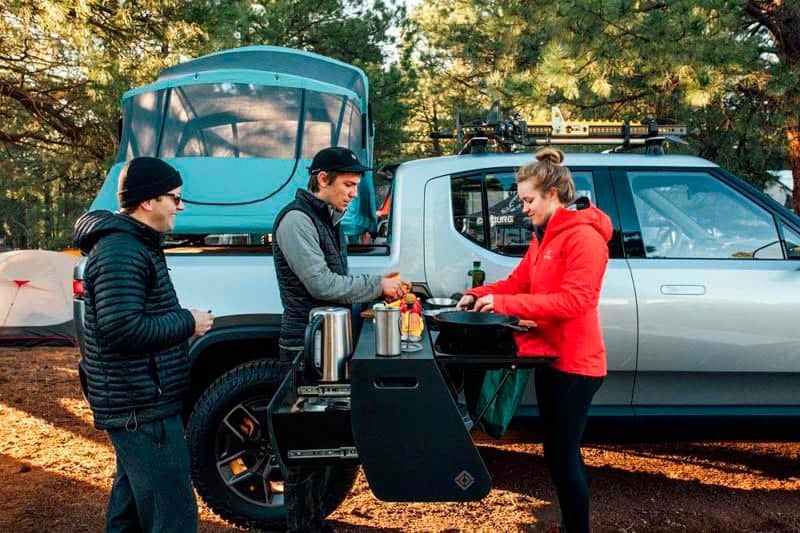 Rivian-camioneta-electrica-version-camping