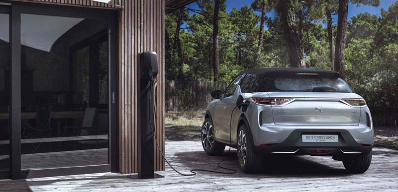 DS-3-Crossback-E-Tense_carga-vista-trasera