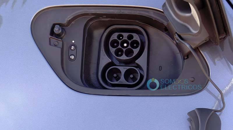 Volkswagen-e_golf-conector-carga