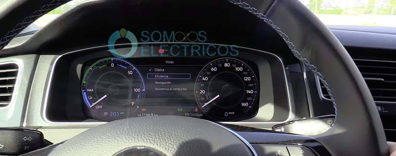 Volkswagen-e_golf-pantalla-frontal-configuracion-diferentes-visiones