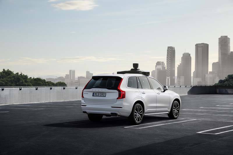 Volvo-Uber-coche-autonomo-trasera