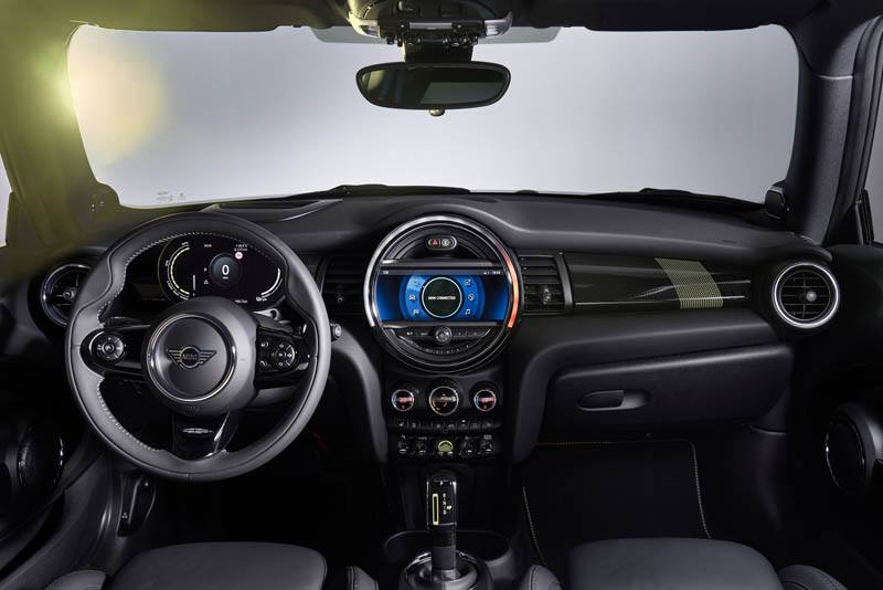 Mini-Electric-SE_interior