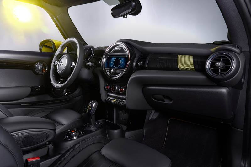 Mini-Electric-SE_interior-copiloto