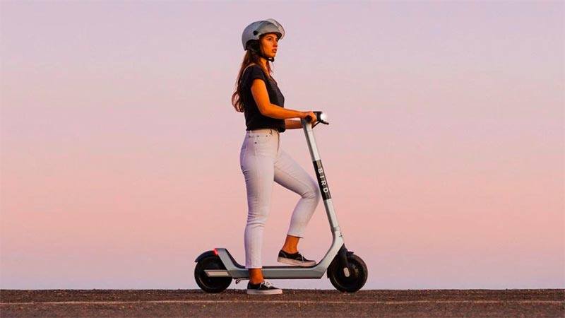 Foto del nuevo patinete eléctrico compartido, Bird Two