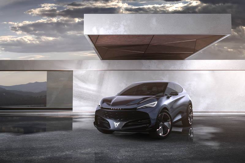 CUPRA-Tavascan-lateral_frontal_edificio